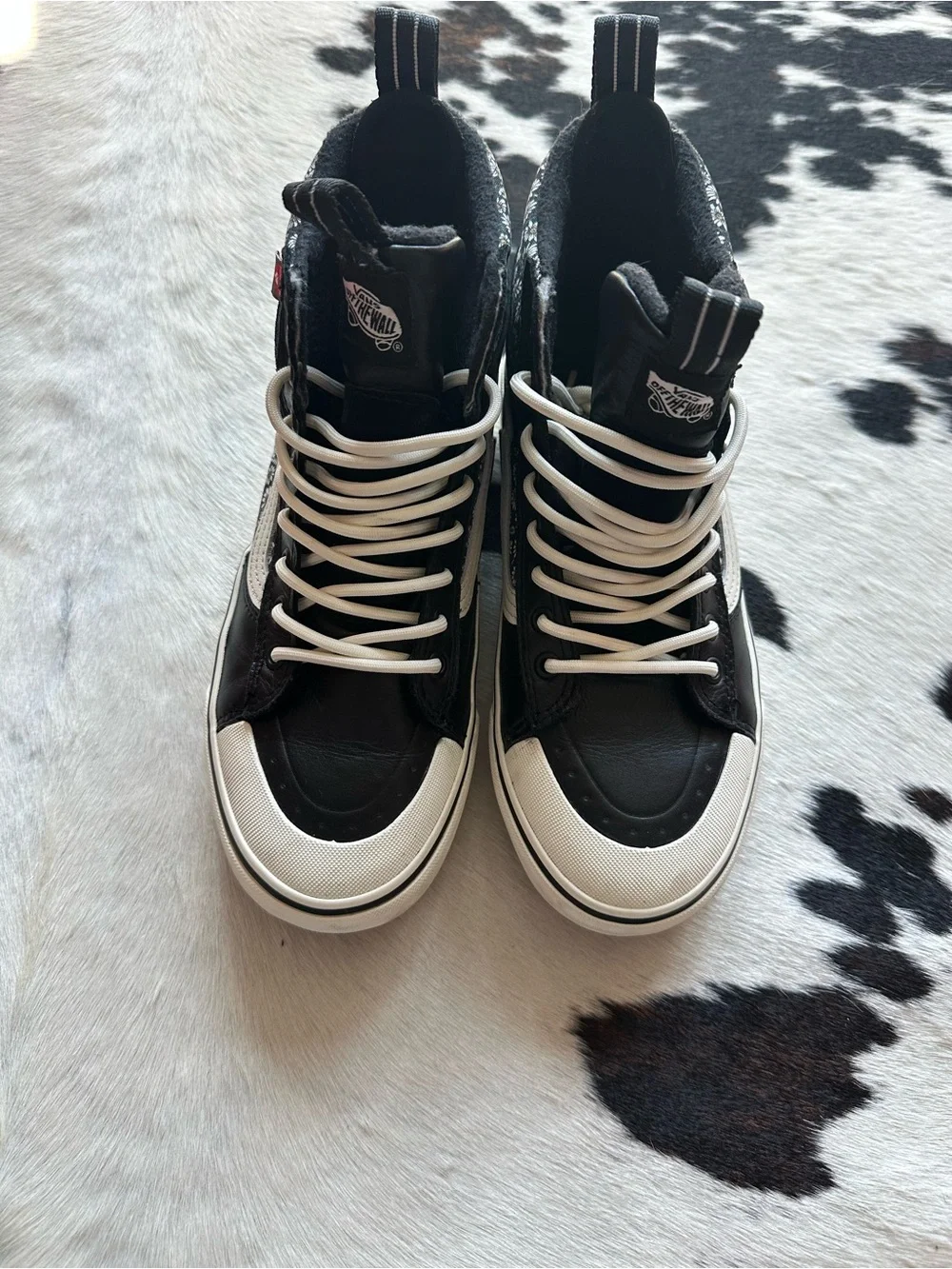 Vans Black & White Skate Hi MTE Primaloft High-Top Sneakers with Daisy Print